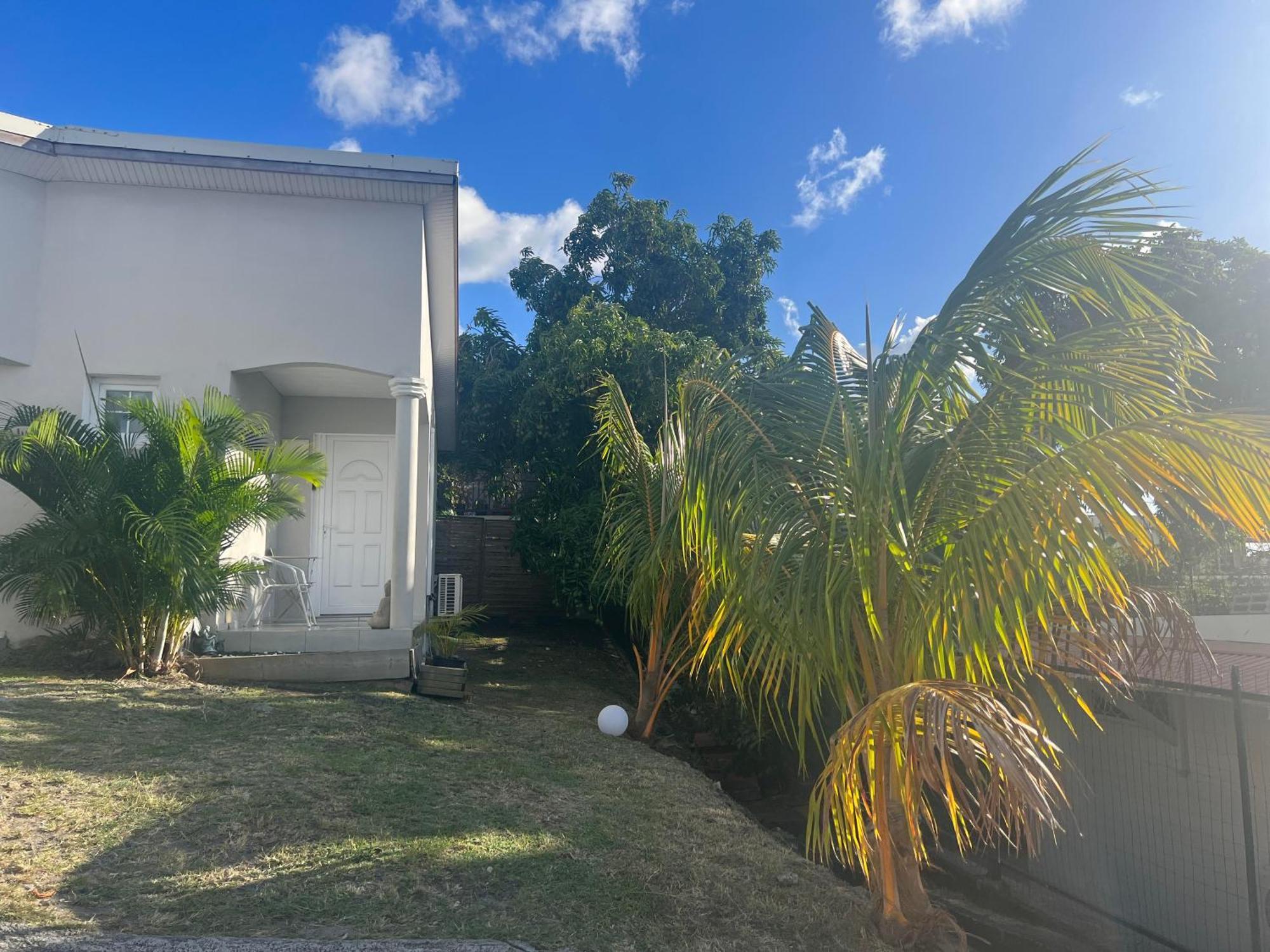 Bed and Breakfast Skys Location Pakehina Schoelcher Exterior foto